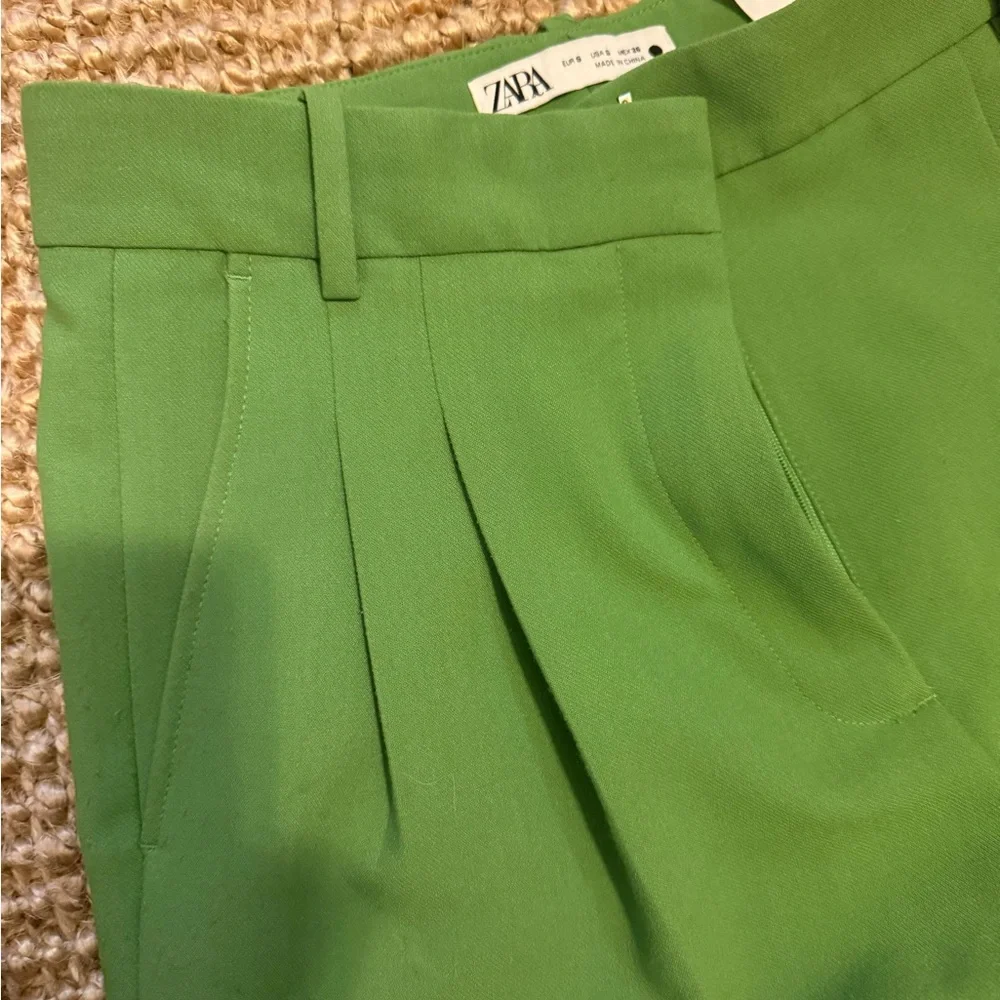 Zara Vibrant Green Wide-Leg Pants - Picture 5 of 5